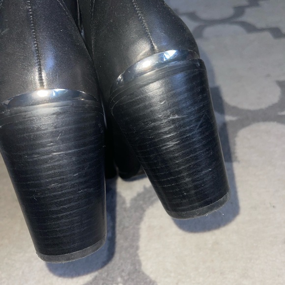 Beautiful Black Steve Madden booties - Picture 6 of 6